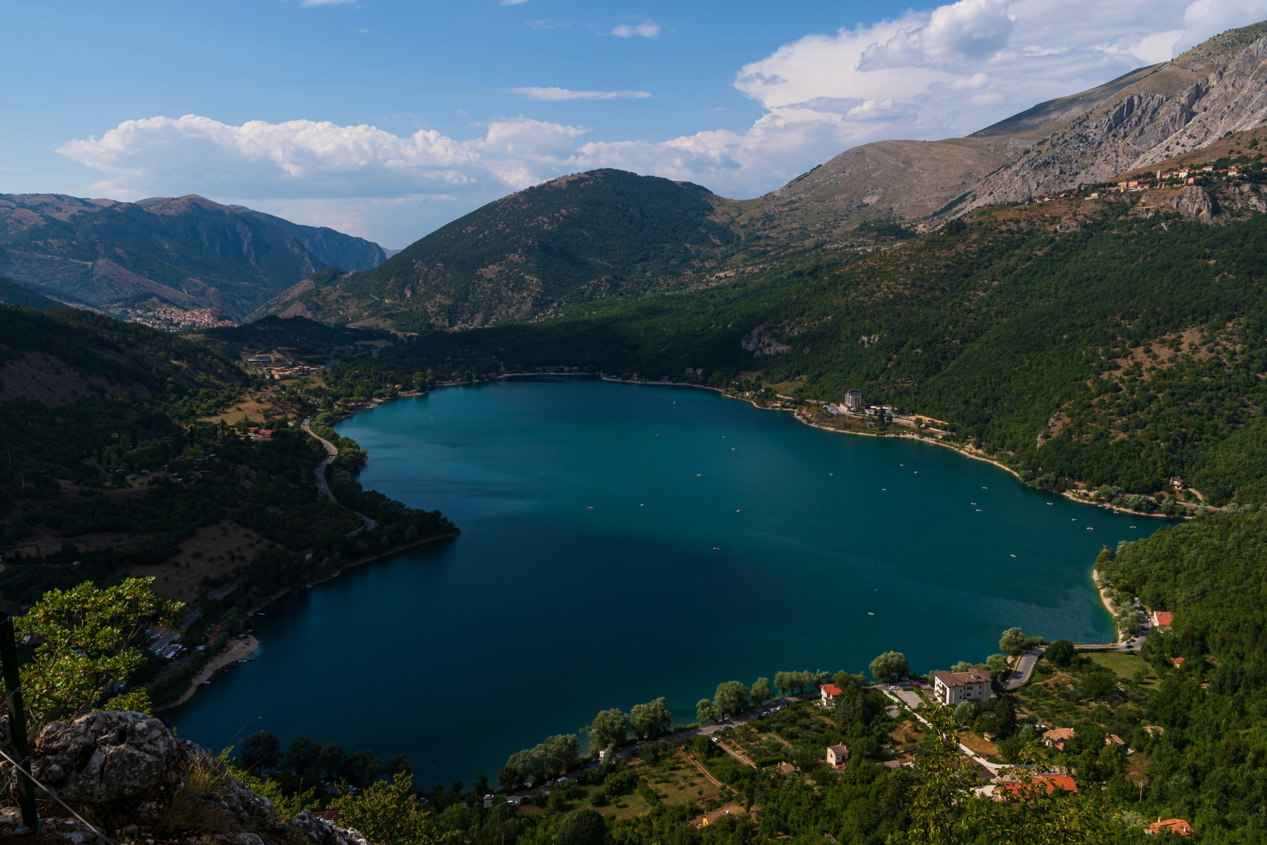 Lac de Scanno, Province de L’Aquila, Italie (Luca Iaconelli / Unsplash)